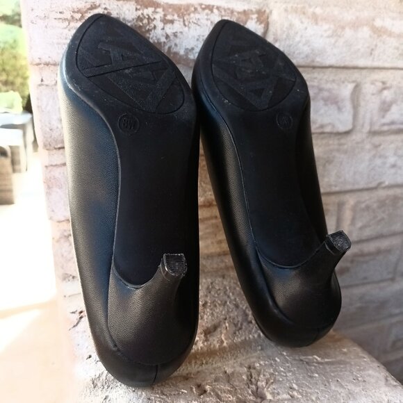 ANDIAMO Black Heels, Pumps Size 8W - Picture 4 of 7